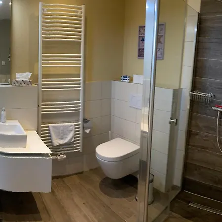 Am Rebstock Anker شقة